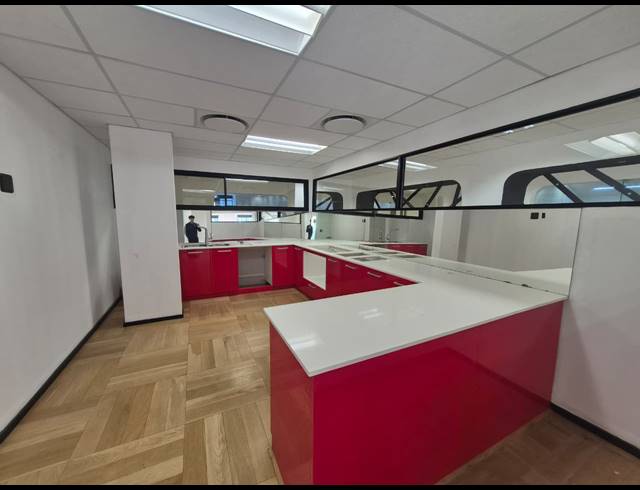 1,066M² OFFICE TO LET IN SANDTON CENTRAL